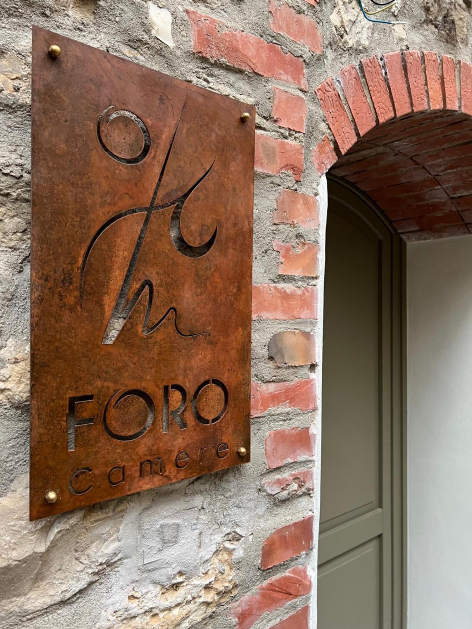 ホテル Foro Osteria Imperfetta チヴィテッラ・イン・ヴァル・ディ・キアーナ エクステリア 写真